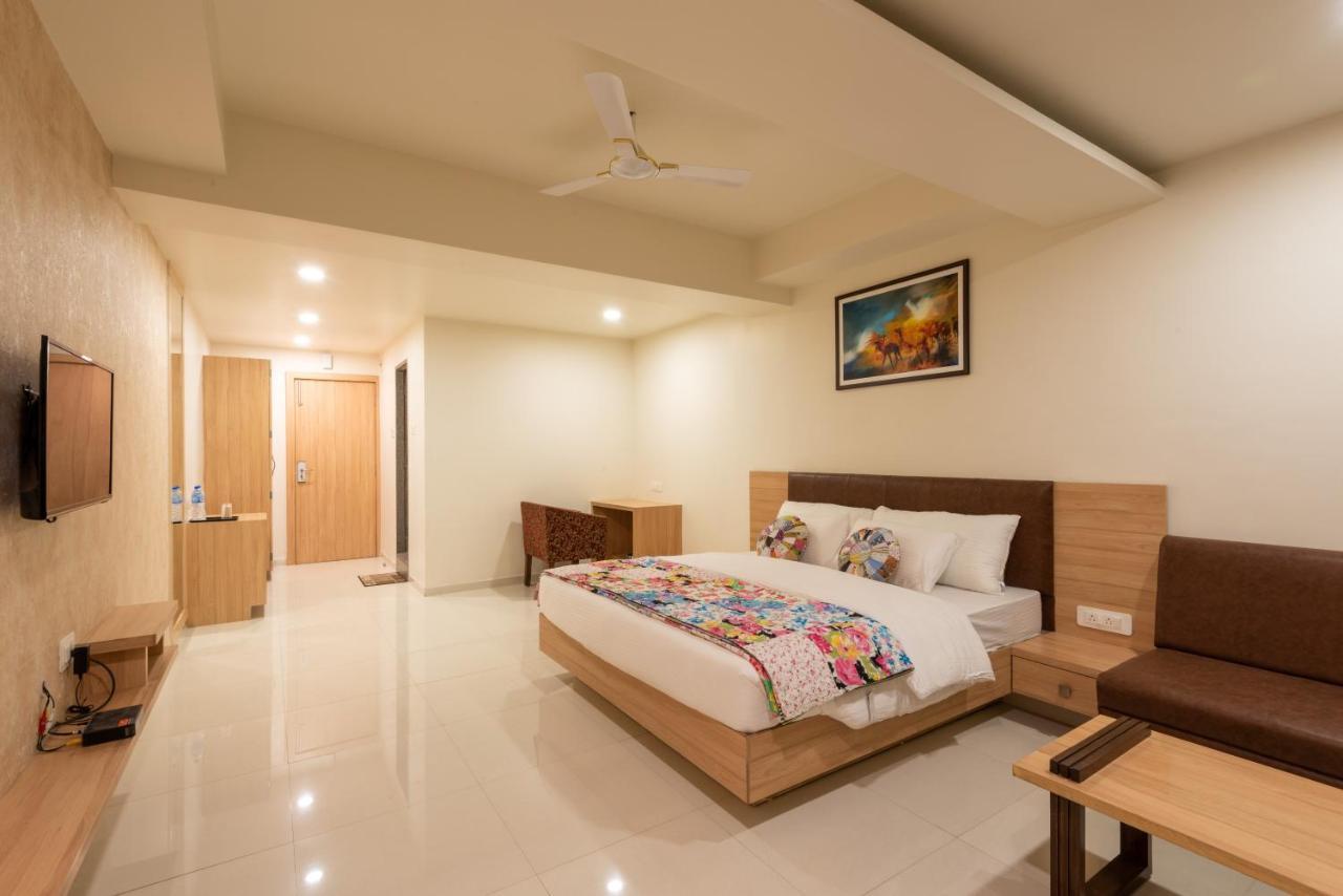 Hotel Drishti,Bhopal Extérieur photo