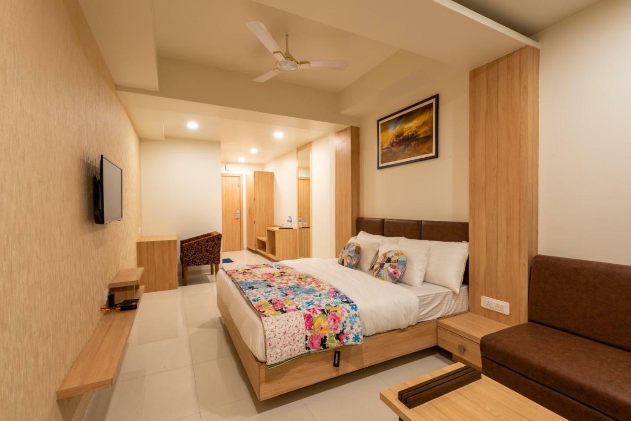 Hotel Drishti,Bhopal Extérieur photo