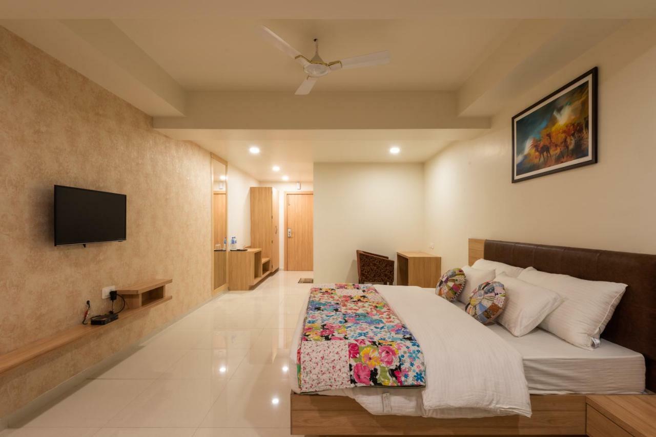 Hotel Drishti,Bhopal Extérieur photo